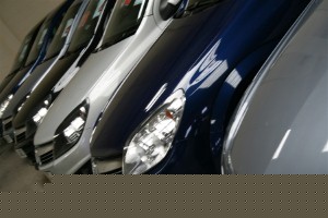 Drivers can save big buying cars during holiday season